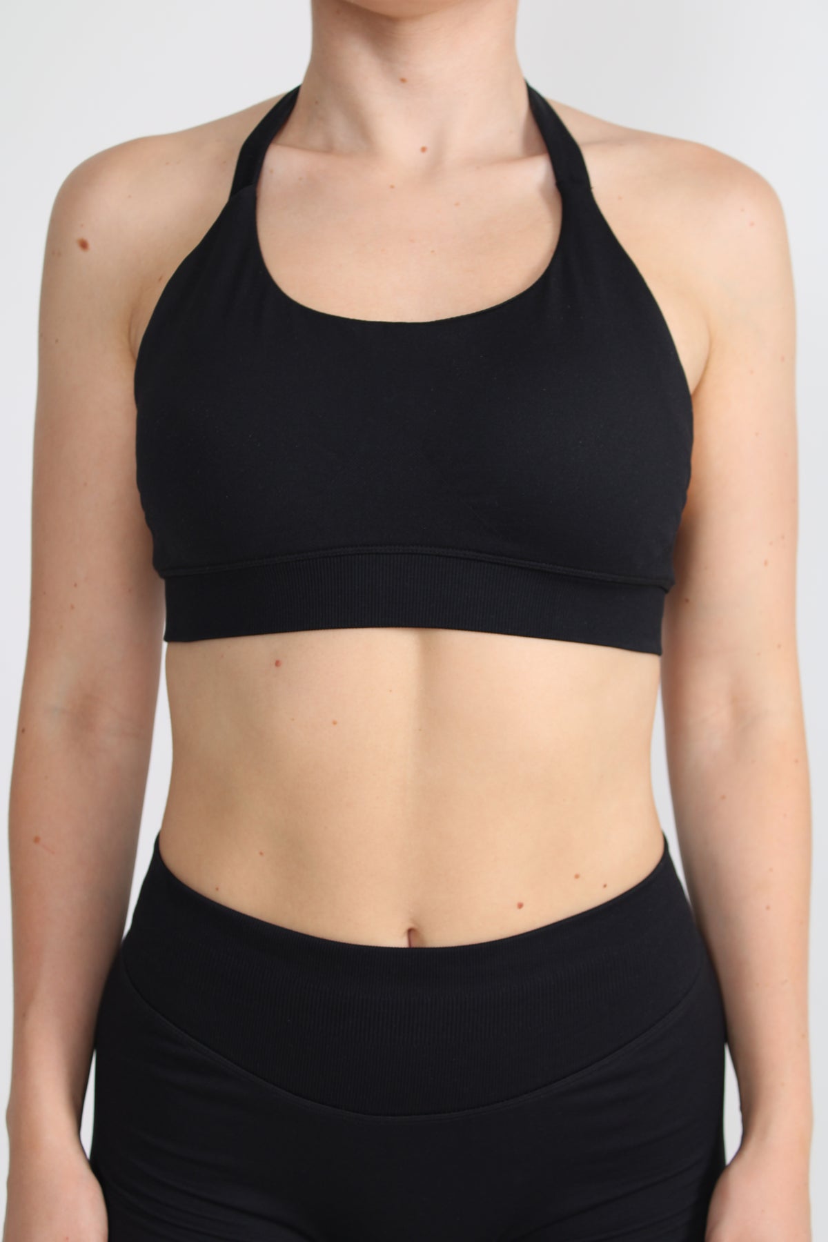 HALTERNECK SPORT BRA BLACK