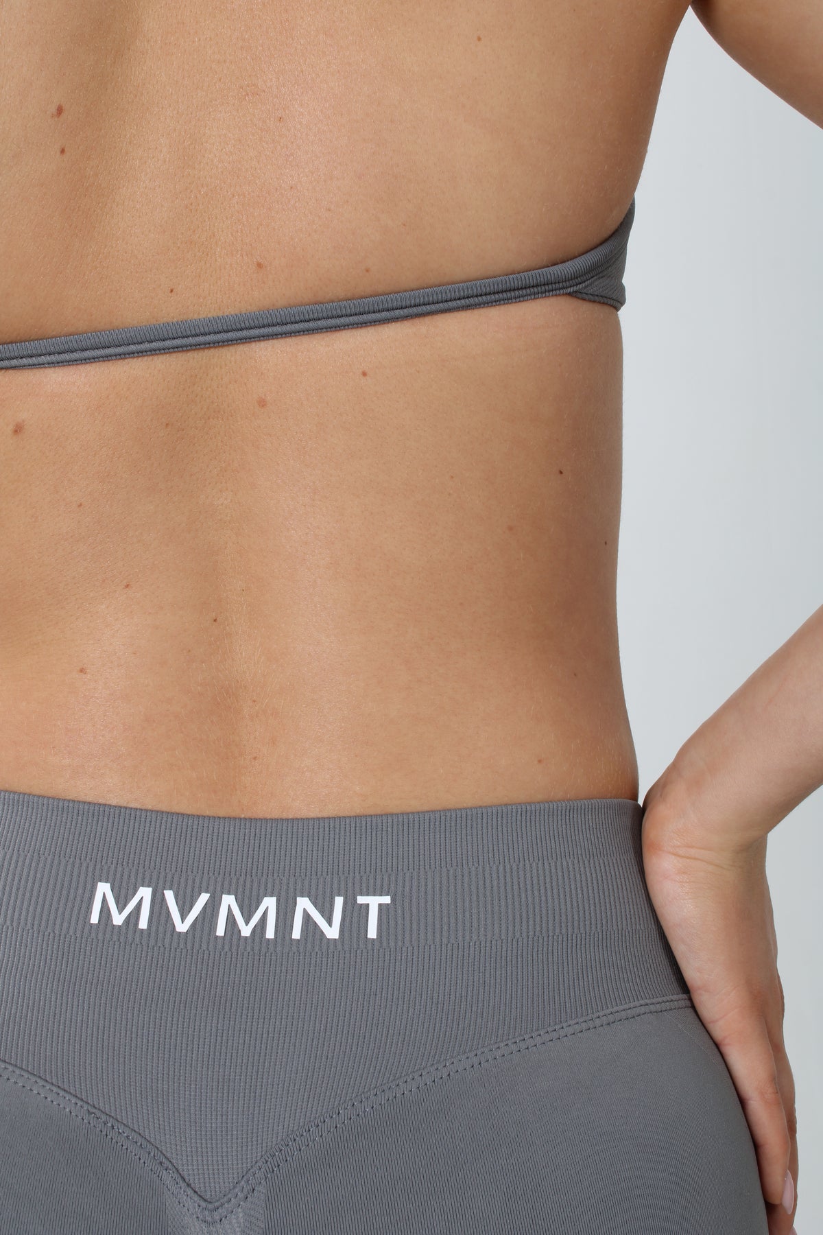 CORE STRAP BRA GRAPHITE